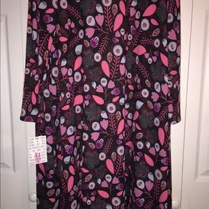 Medium Lularoe Sarah BNWT